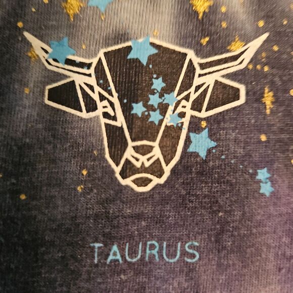 Cosmic Astrology Themed Graphic Tee - Junior Size 3/5 (S) - Picture 5 of 16